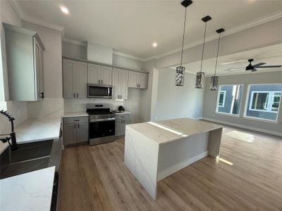 New construction Single-Family house 3367 Yellowstone Blvd, Houston, TX 77021 - image 5