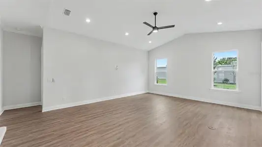 New construction Single-Family house 5367 Clubhouse Hills Ln, Lakeland, FL 33812 - image 19