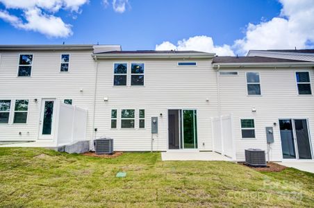 New construction Townhouse house 14905 Tamarack Dr, Charlotte, NC 28278 null- photo 40 40