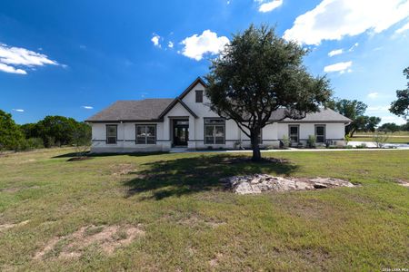 New construction Single-Family house 798 Horseshoe Fls, Bandera, TX 78003 - image