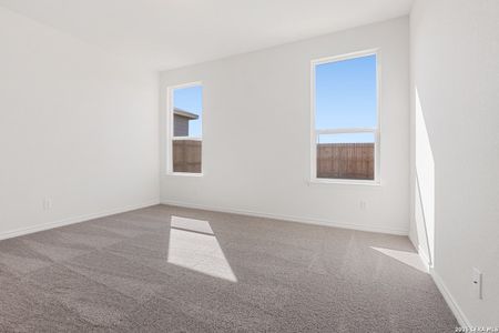 New construction Single-Family house 10042 Jagger Ave, Converse, TX 78109 plan 1243 Modeled - image 14