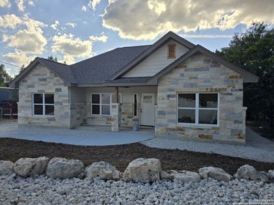 New construction Single-Family house 1064 Cypress, Canyon Lake, TX 78133 - photo 13 13