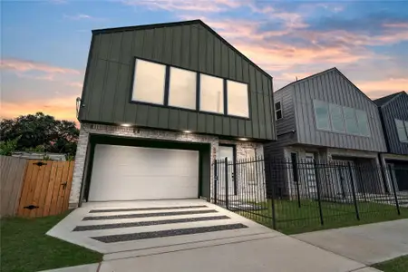 New construction Single-Family house 6908 England St, Houston, TX 77021 - image