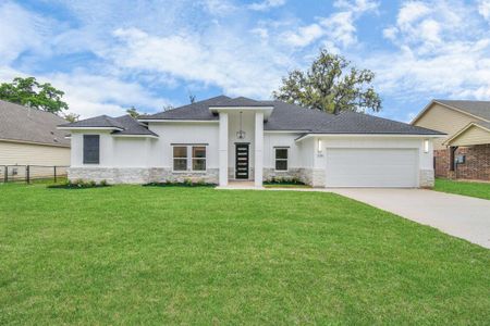 New construction Single-Family house 226 Edgewater Drive, West Columbia, TX 77486 - photo 0