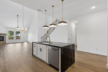 New construction Single-Family house 5704 Glynda Dr, North Richland Hills, TX 76180 plan Silverstone - image 11
