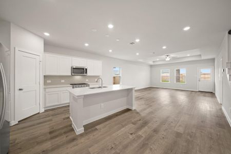 New construction Single-Family house 23606 Zinfandel Dr, Alvin, TX 77511 plan Savannah - image 4