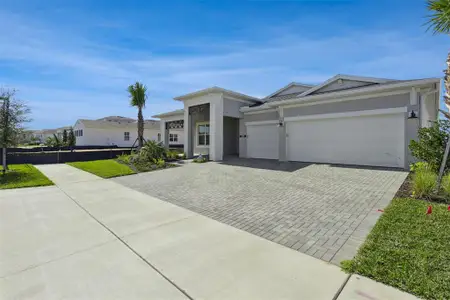 New construction Single-Family house 1609 Bellagio Lp, Tavares, FL 32778 - image