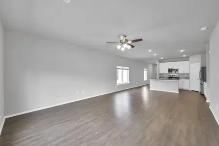 New construction Single-Family house 1961 Hidden Cedar Dr, Conroe, TX 77301 plan RC Conway - image 6