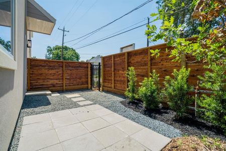 New construction Single-Family house 1504 W 34Th 1/2 St, Houston, TX 77018 null- photo 19 19
