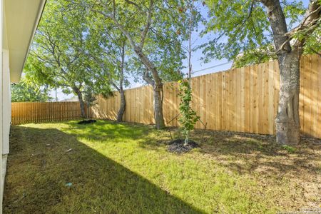 New construction Single-Family house 6862 Comanche Cougar, San Antonio, TX 78233 - photo 24 24