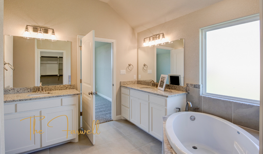 New construction Single-Family house 851 Williamson Rd, Granbury, TX 76048 null- photo 14 14