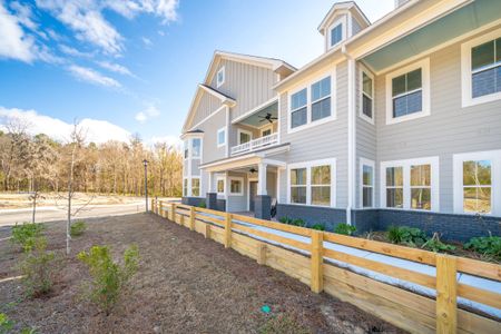 New construction Townhouse house 420 Carolina Cherry Court, Unit 101, Charleston, SC 29414 Huger- photo 48 48