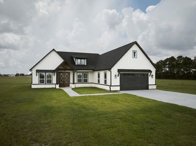 New construction Single-Family house 565 Longhorn Trl, Angleton, TX 77515 - image