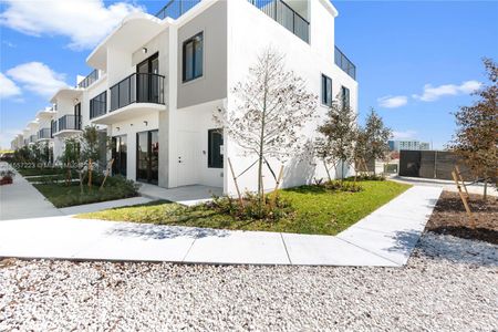 New construction Townhouse house 26115 Southwest 145th Avenue, Homestead, FL 33032 - photo 0