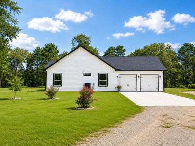 New construction Single-Family house 26898 Forest Hills Ln, Waller, TX 77484 - image