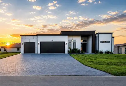 New construction Single-Family house 10 Sw 33Rd Pl, Cape Coral, FL 33904 - image