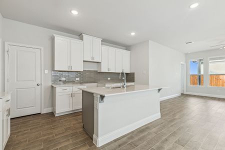 New construction Single-Family house 1150 Marina Dr, Seagoville, TX 75159 plan Robin - image 5