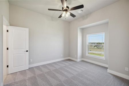 New construction Single-Family house 704 Burr Oak Lane, Weatherford, TX 76085 Plan Unknown- photo 34 34