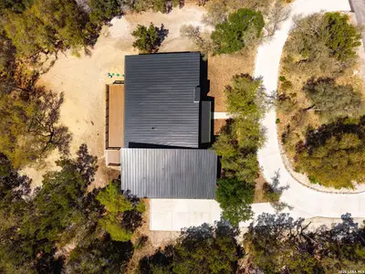 New construction Single-Family house 1129 Estate Dr, New Braunfels, TX 78132 - image