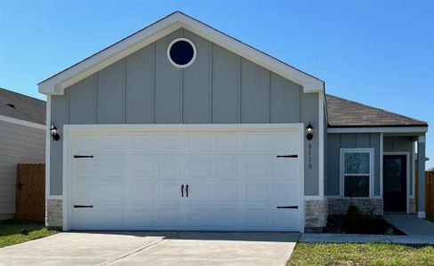 New construction Single-Family house 8110 Burnt Orchid Drive, Houston, TX 77016 - photo 0