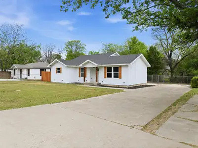 New construction Single-Family house 1019 E Walnut St, Hillsboro, TX 76645 - image
