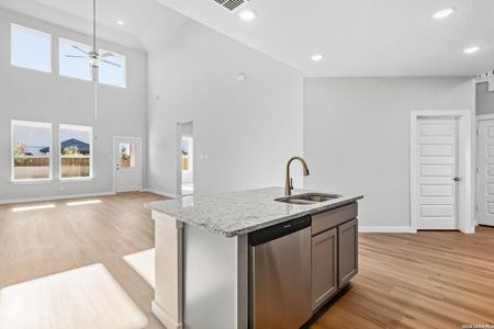 New construction Single-Family house 2902 Haffner Rd, Converse, TX 78109 plan Birch - image 6
