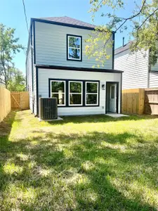 New construction Single-Family house 8705 Sunderland Rd, Houston, TX 77028 - image