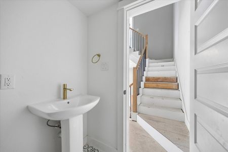 New construction Single-Family house 1187 W 19Th St, Houston, TX 77008 - image 12