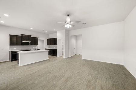 New construction Single-Family house 1240 Clubhouse Dr, Burleson, TX 76028 plan Alderbury II - image 12