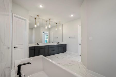 New construction Single-Family house 18618 Funny Faces Ct, Conroe, TX 77302 plan Falcon II 3784.3 - image 7