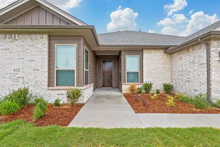 New construction Single-Family house 632 Mooney Dr, Saginaw, TX 76179 null- photo 1 1