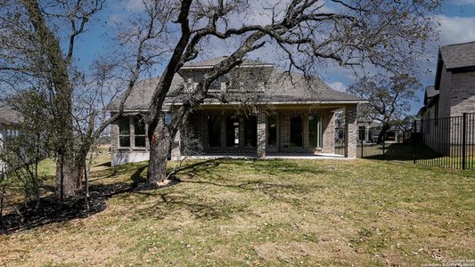 New construction Single-Family house 623 Alta Cir, New Braunfels, TX 78132 3395W- photo 12 12