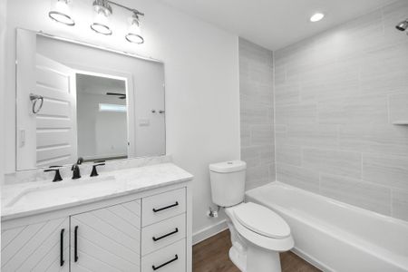 New construction Single-Family house 7312 Wileyvale Dr, Unit B, Houston, TX 77016 - image 3