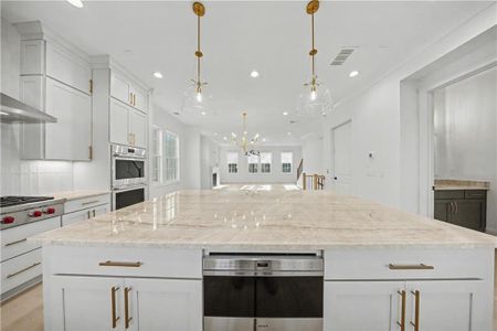 New construction Single-Family house 650 Mayfair Ct, Alpharetta, GA 30009 - image 15