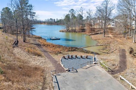 New construction Single-Family house 72 Clear Lake Pkwy, Hoschton, GA 30548 Clay- photo 5 5