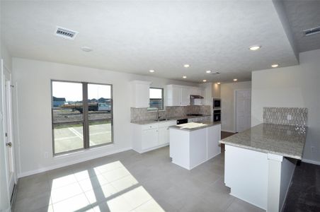 New construction Single-Family house 2213 Ensenada Dr, League City, TX 77539 - image 9