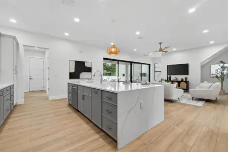 New construction Single-Family house 4535 26Th Ave S, Saint Petersburg, FL 33711 - image 4