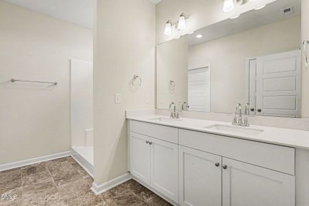 New construction Single-Family house 133 Tuscarora Dr, La Grange, NC 28551 - image 9