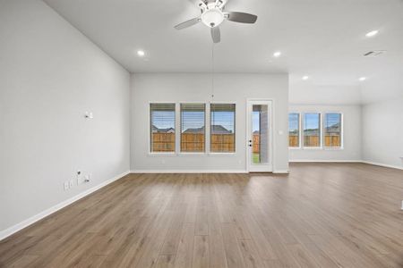 New construction Single-Family house 3210 Majesty Ln, Denton, TX 76208 - image 18