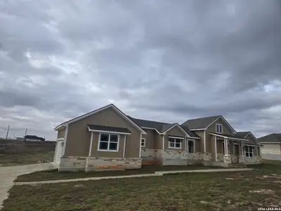 New construction Single-Family house 120 Summer Meadow Dr, La Vernia, TX 78121 - image