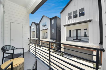 New construction Single-Family house 925 Fisher St, Unit E, Houston, TX 77018 - image 3