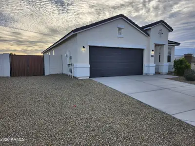 New construction Single-Family house 24055 W Mohave St, Buckeye, AZ 85326 - image