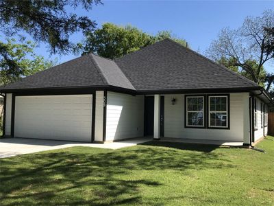 New construction Single-Family house 305 W Houston St, Leonard, TX 75452 null- photo 1 1