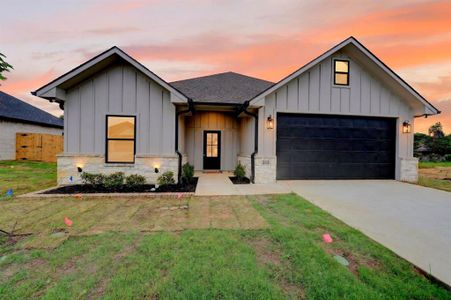 New construction Single-Family house 213 Central Park Ct, Athens, TX 75751 - image