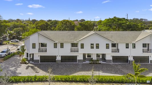 New construction Townhouse house 6993 NW 30th Ter, Unit B, Fort Lauderdale, FL 33309 - image