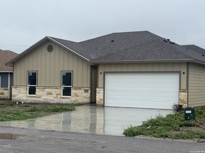 New construction Single-Family house 1551 Maryville Lp, Beeville, TX 78102 - image