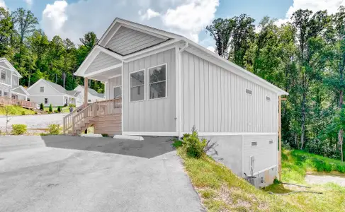 New construction Single-Family house 127 Northbend Dr, Asheville, NC 28804 - image