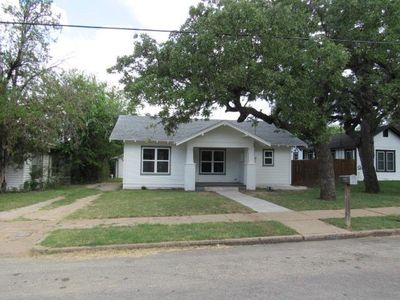 New construction Single-Family house 2204 Ave E, Brownwood, TX 76801 - image