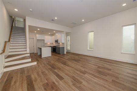 New construction Single-Family house 879 Rachel St, Unit B, Houston, TX 77091 - image 16