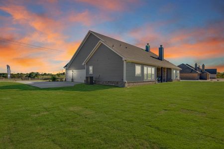 New construction Single-Family house 3945 Old Springtown Rd, Weatherford, TX 76085 Cedar Sage- photo 35 35